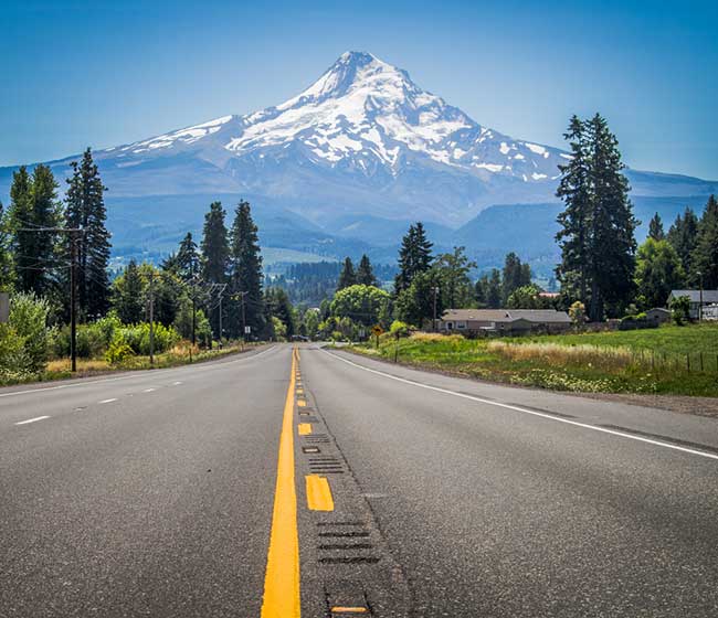 Road leading to Mount Rainier